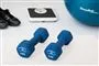 Små håndvægte og en kettleball
