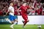 fodboldspillere i aktion 