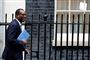 en mand ved Downing Street