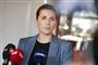 Mette Frederiksen taler på pressemøde