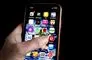 En smartphone med blandt andet e-boks appen