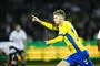 fodboldspiller på banen - brøndby