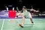 badmintonspiller i aktion