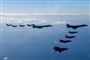 militærfly i luften