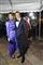 Danica Curcic i lilla galla kjole med armen om sin kæreste