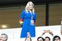 kvinde i blå frakke - Helle Thorning Schmidt