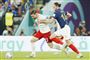 Danmark og Pierre-Emile Højbjerg (til venstre) tabte lørdag til Frankrig og Adrien Rabiot. Nu skal danskerne vinde over Australien i den tredje og sidste VM-gruppekamp på onsdag for at have en chance for at gå videre fra gruppespillet og avancere til turneringens ottendedelsfinaler.

