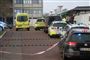 politi og ambulancer til stede på vej