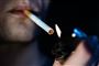 mund med cigaret, der tændes