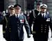 Kong Carl Gustaf ved siden af prins Carl Philip. 