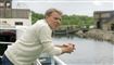 mand kigger ud over vand