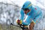 En cykelrytter knokler derudaf