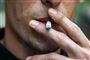 mand ryger cigaret