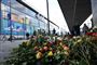 Blomster foran Fields efter skyderiet