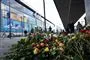 Blomster foran Fields efter skyderiet