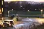 Politi og afspærring på en parkeringsplads