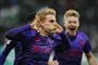 fodboldspiller jubler efter scoring