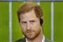 prins harry sidder med headset