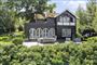 sommerhus i grønne omgivelser 