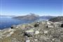 Små isflager i Nuuk Fjord. Lørdag har det været varmere i Grønland end i Danmark, oplyser DMI. (Arkivfoto)