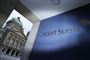 Credit Suisses logo ses foran det schweiziske parlament i Bern. Ifølge Financial Times har UBS fordoblet sit bud på den kriseramte bank til godt to milliarder dollar.