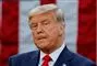 Donald Trump skyder undermunden frem