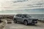 en suv ved vandet