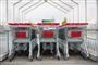 Indkøbskurve på rad og række.