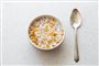 skål med cornflakes og mælk