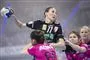 Viktoria Divak i angreb på banen