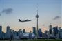 Fly med skyline i baggrunden