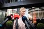 Fagbevægelsens Hovedorganisations formand, Lizette Risgaard, holder pressemøde foran organisationens hovedkontor på Islands Brygge i København fredag. Flere mænd har stået frem med anklager om, at Lizette Risgaard har opført sig upassende i flere situationer.