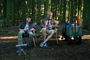 drenge i skov