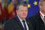Lars Løkke ved et EU flag