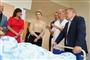 Statsminister Mette Frederiksen (S), udenrigsminister Lars Løkke Rasmussen (M) samt indenrigs- og sundhedsminister Sophie Løhde (V) blev vist rundt på Rigshospitalet i København inden pressemødet tirsdag.