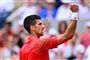 tennisspiller hilser 