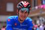 Schweizeren Gino Mäder styrtede voldsomt på 5. etape af Schweiz Rundt og døde efterfølgende af sine kvæstelser.