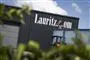 et skilt på en facade
