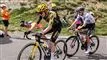 Jonas Vingegaard og en anden rytter under dagens etape