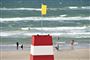 et livreddertårn på en strand