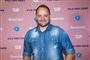 Lars Rasmussen op ad en pink baggrund
