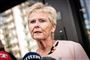 Lizette Risgaard taler med pressen