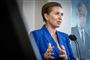 Mette Frederiksen på en talerstol