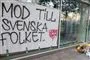 Et skilt ved en facade