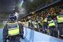 Vagter ved fodboldtribune