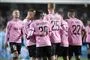 fodboldspillere i aktion