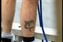 ben med tatovering