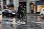 cyklist i regnvejr 