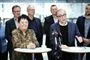 Mand og kvinde på pressemøde