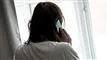 en person taler i telefon